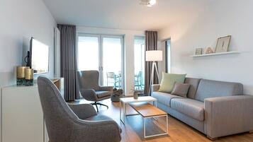 Fernseher, Stereoanlage