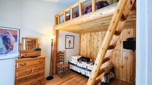 2 Schlafzimmer, Bügeleisen/Bügelbrett, Reisekinderbett, WLAN
