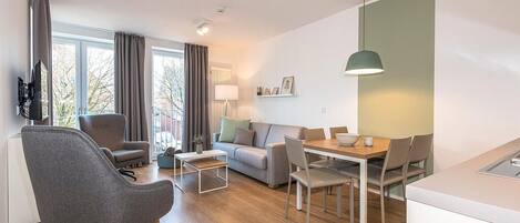 Télévision, chaîne hi-fi