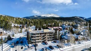 Exterior - Main St 2BR/Next to Ski Access (Breckenridge)
