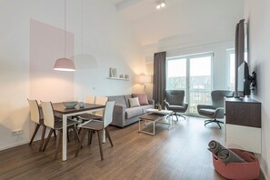 Télévision, chaîne hi-fi