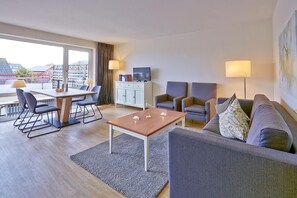 Televisio, kirjoja, stereot