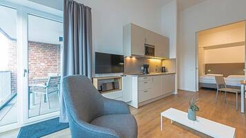 Fernseher, Stereoanlage