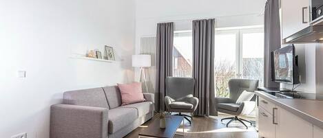 Fernseher, Stereoanlage