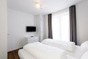 2 bedrooms, free WiFi - Modernes 3-zimmer Familienapartment in Ruhiger Lage mit Terrasse in Strandnähe (Norseeheilbad Bensersiel)