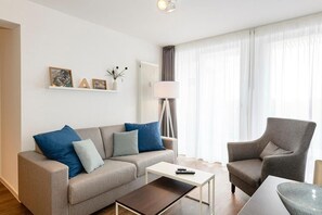 Télévision, chaîne hi-fi