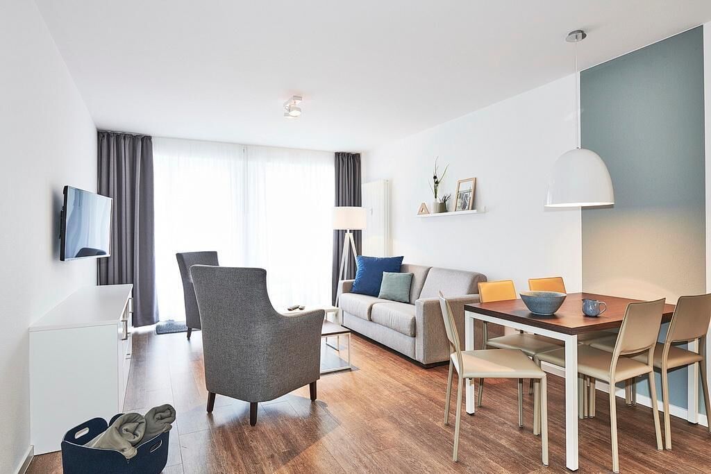 Strandnahes, Modernes Apartment Mit Westbalkon Inkl. Schwimmbad- & Saunanutzung - Bensersiel