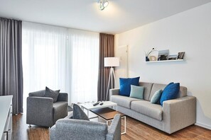 Fernseher, Stereoanlage