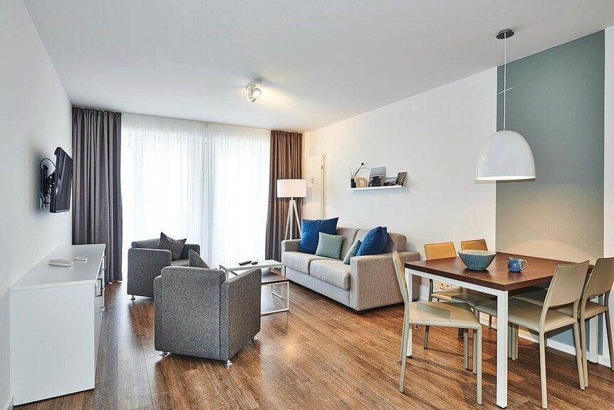 Familienapartment Mit Balkon Inkl. Schwimmbad- & Saunanutzung In Strandnähe - Bensersiel