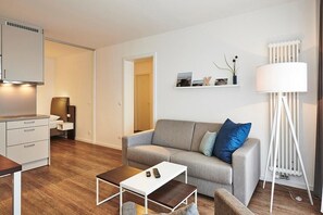 Télévision, chaîne hi-fi