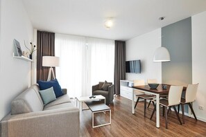 Télévision, chaîne hi-fi