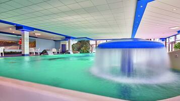 Innenpool, beheizter Pool