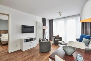 Tv, stereoanlæg
