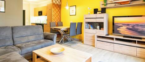 Una televisión, un reproductor de DVD, un reproductor estéreo