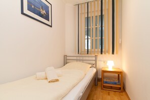 2 chambres, fer et planche à repasser, Wi-Fi gratuit