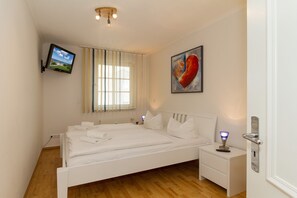 2 bedrooms, iron/ironing board, free WiFi - Tolles Ostsee-apartment mit Balkon und Direktem Meerblick in Erstklassiger Lage! (Ostseebad Kühlungsborn)