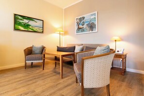 Téléviseur, lecteur de DVD, chaîne audio