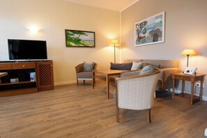 TV, DVD player, aparelho de som