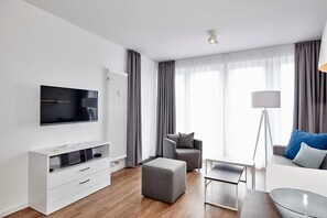 Télévision, chaîne hi-fi