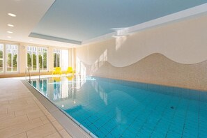 Innenpool, beheizter Pool