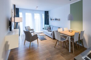 Fernseher, Stereoanlage