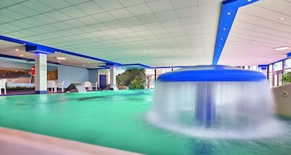 Tolles, strandnahes Apartment mit Balkon, Parkplatz, Schwimmbad- & Saunanutzung