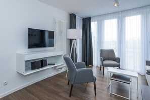 Télévision, chaîne hi-fi