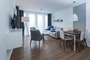 Télévision, chaîne hi-fi