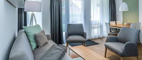 Télévision, chaîne hi-fi