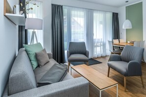 Fernseher, Stereoanlage