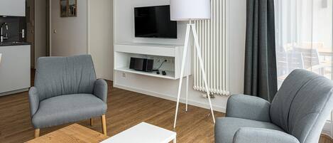 Télévision, chaîne hi-fi