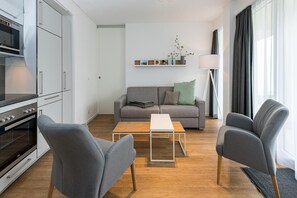 Télévision, chaîne hi-fi