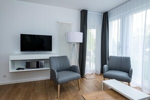 Télévision, chaîne hi-fi