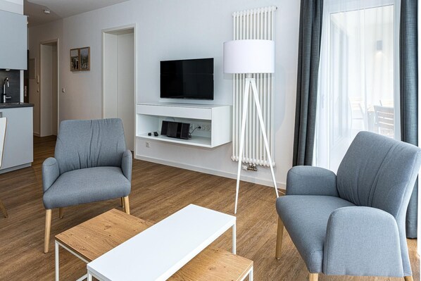 Télévision, chaîne hi-fi