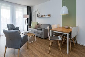 Fernseher, Stereoanlage