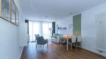 Fernseher, Stereoanlage