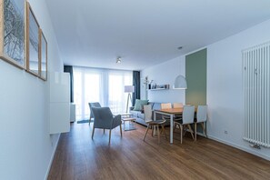 Fernseher, Stereoanlage