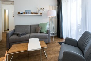 Télévision, chaîne hi-fi