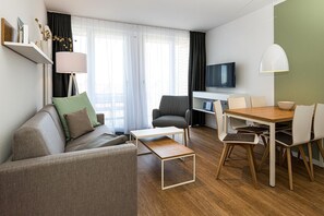 Télévision, chaîne hi-fi