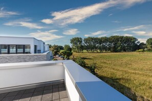 Property grounds - Stilvolles, Strandnahes Familienapartment für 6 Personen mit Toller Dachterrasse (Ostseebad Boltenhagen)