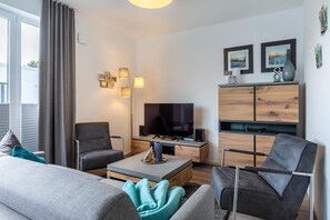 Téléviseur, lecteur de DVD, chaîne audio