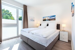 1 bedroom, iron/ironing board, free WiFi, bed sheets - Schickes Familienapartment mit Sonniger Terrasse und nur 200 m zum Ostseestrand (Ostseebad Boltenhagen)