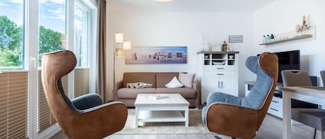 TV, lettore DVD, impianto stereo