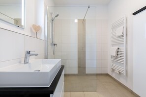 Haartrockner, Handtücher