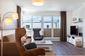 Tv, dvd-spelare och en stereo