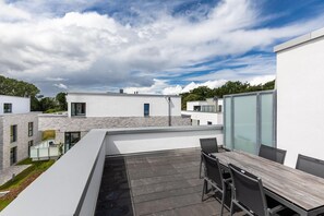 Outdoor dining - Exklusives Apartment mit Zwei Dachterrassen und Zwei Bädern - Saunabereich Inkl (Ostseebad Boltenhagen)