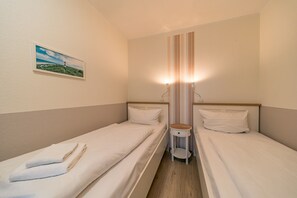 1 bedroom, free WiFi - Hundefreundliche Ferienwohnung mit Wlan und Balkon in Deichlage an der Nordsee (Nordseeheilbad Schillig)