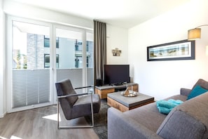 Tv, dvd-spelare och en stereo