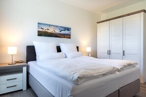 1 chambre, fer et planche à repasser, Wi-Fi gratuit, draps fournis