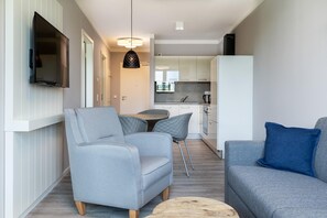 TV - Stilvolles Apartment in Zentraler Lage am Park und nur 300 m zum Ostseestrand (Ostseeküste Travemünde)